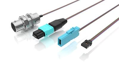 放置在键盘上的NovaRay尺寸比较